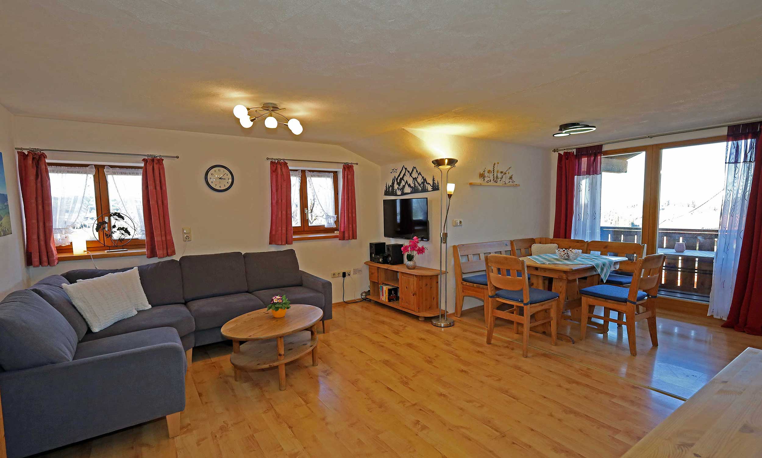 Urlaub-mit-Hund - Giebelwohnung Gipfelstürmer
 - Landhaus Jörg