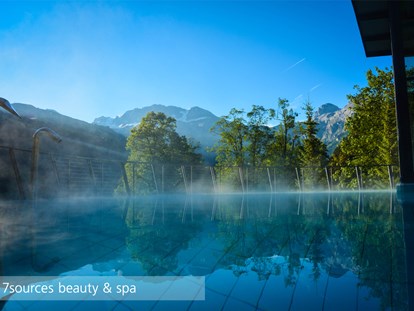 Hundehotel - Pools: Außenpool beheizt - Bern - Aussenpool - Lenkerhof gourmet spa resort - Realais & Châteaux