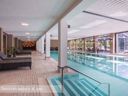 Hundehotel - Pools: Außenpool beheizt - Bern - Innenpool - Lenkerhof gourmet spa resort - Realais & Châteaux