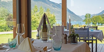 Hundehotel - Umgebungsschwerpunkt: Berg - Kärnten - Restaurantbereich mit Blick auf den See - Hotel Das Leonhard