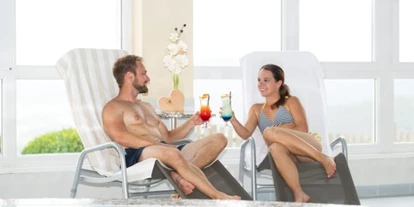 Hundehotel - Pools: Schwimmteich - Wellnessbereich mit Hallenbad
(Foto: Niki Pommer) - Familienhotel Berger ***superior