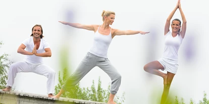 Hundehotel - Bad Leonfelden - Yoga am Badeteich - AVIVA****s make friends
