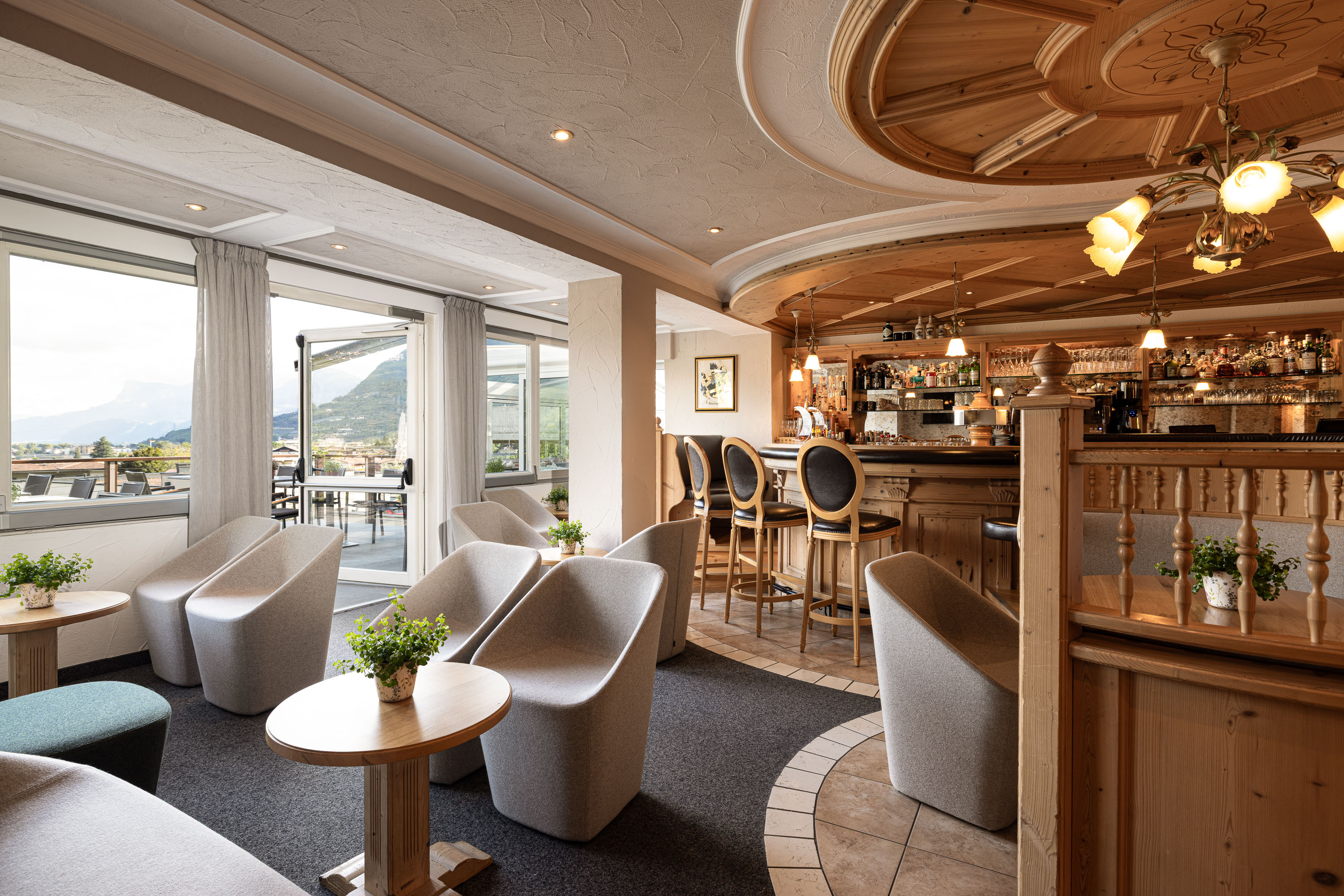 Urlaub-mit-Hund: Bar und Terrasse - Hotel Der Heinrichshof & Residence 