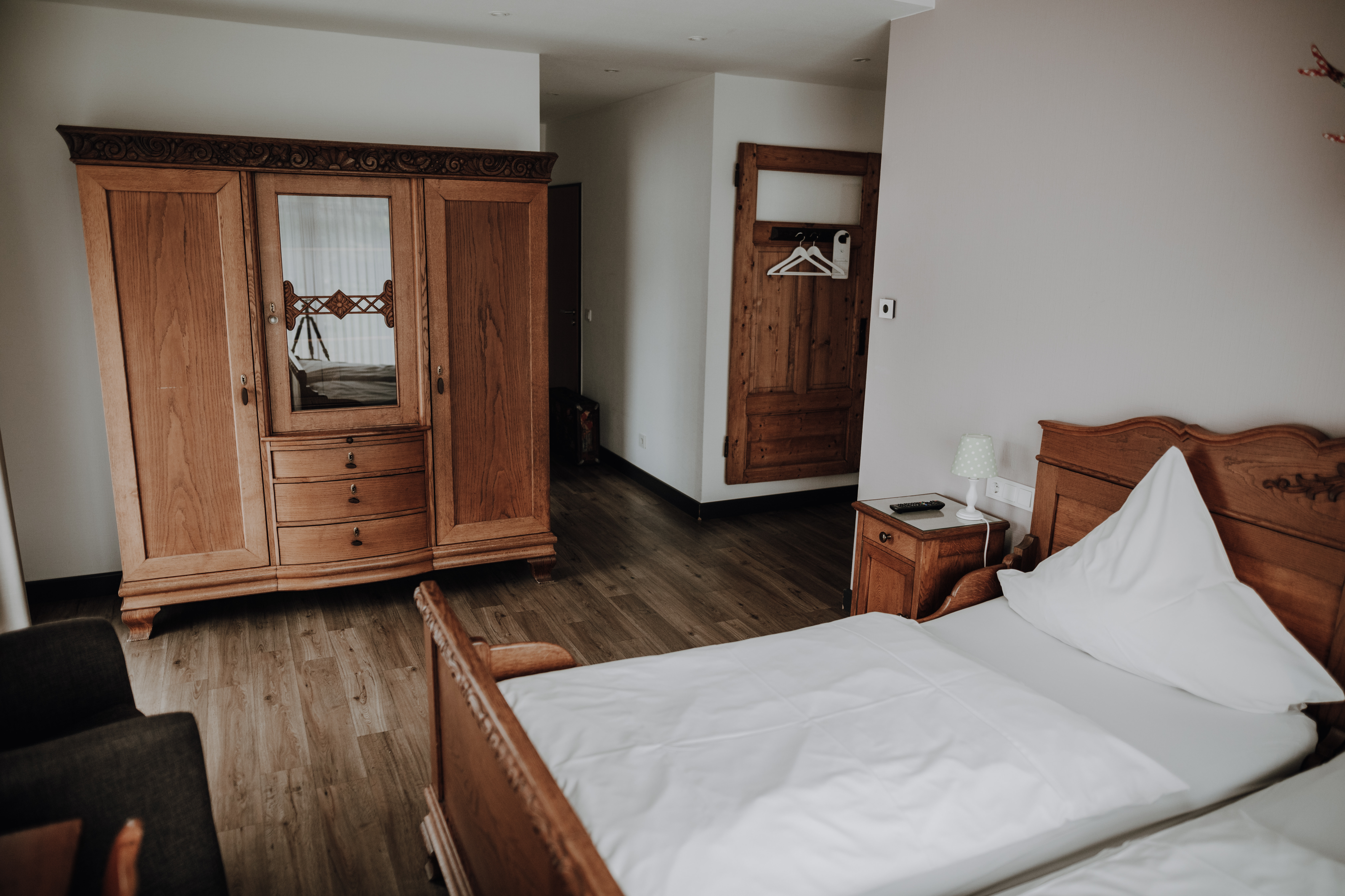 Urlaub-mit-Hund: Zimmer acht - Okelmann's | Eco Hotel & Apartement - Wohnen | Schlafen