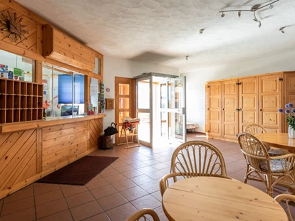 Hundehotel - Unterkunftsart: Hotel - Bodio TI - Rezeption - Hotel Gravas Lodge