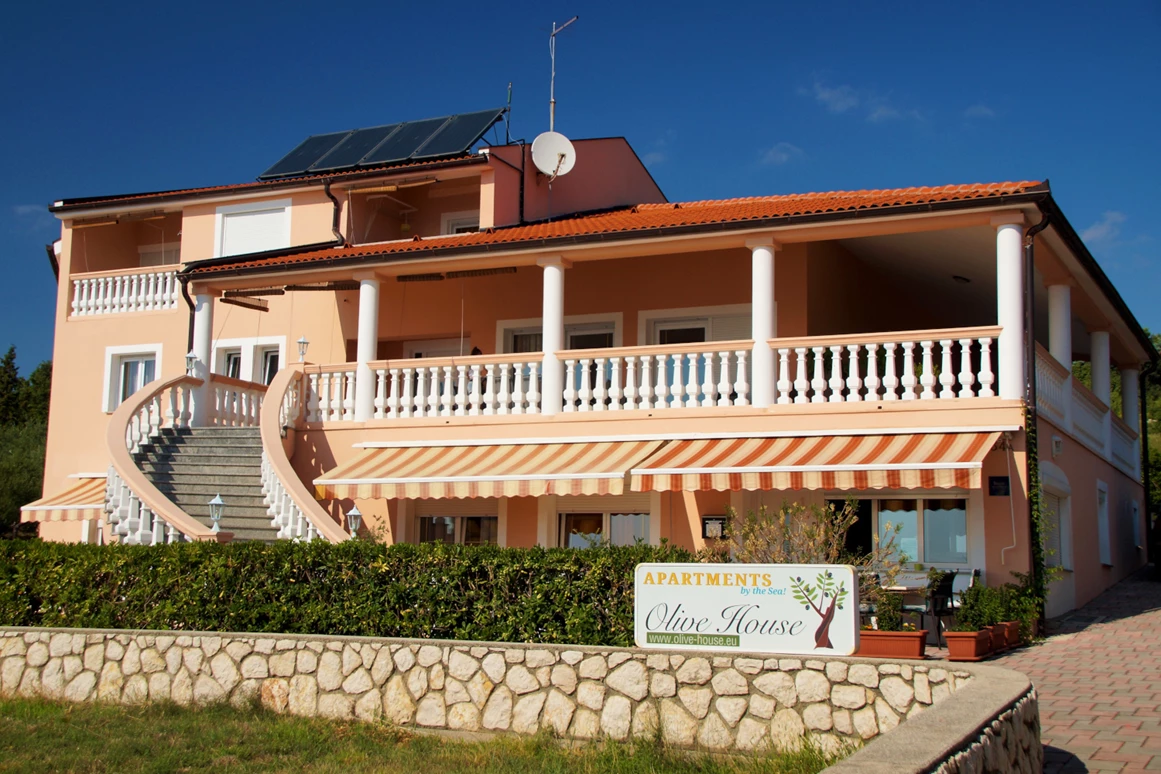 Urlaub-mit-Hund: Olive House Platz für Hund und Herrchen und Frauchen - Olive House