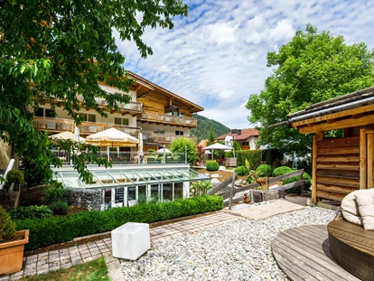 Hundehotel - Ladis - Unser Garten lädt zum Verweilen ein - Hundehotel Riederhof