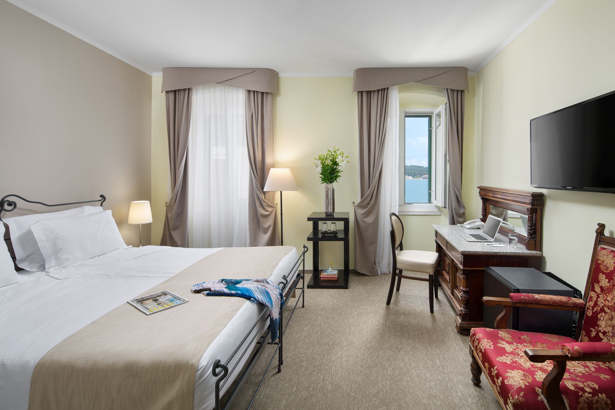 Angelo d'Oro Hotel & Apartments Zimmerkategorien Komfortzimmer mit Meeresblick