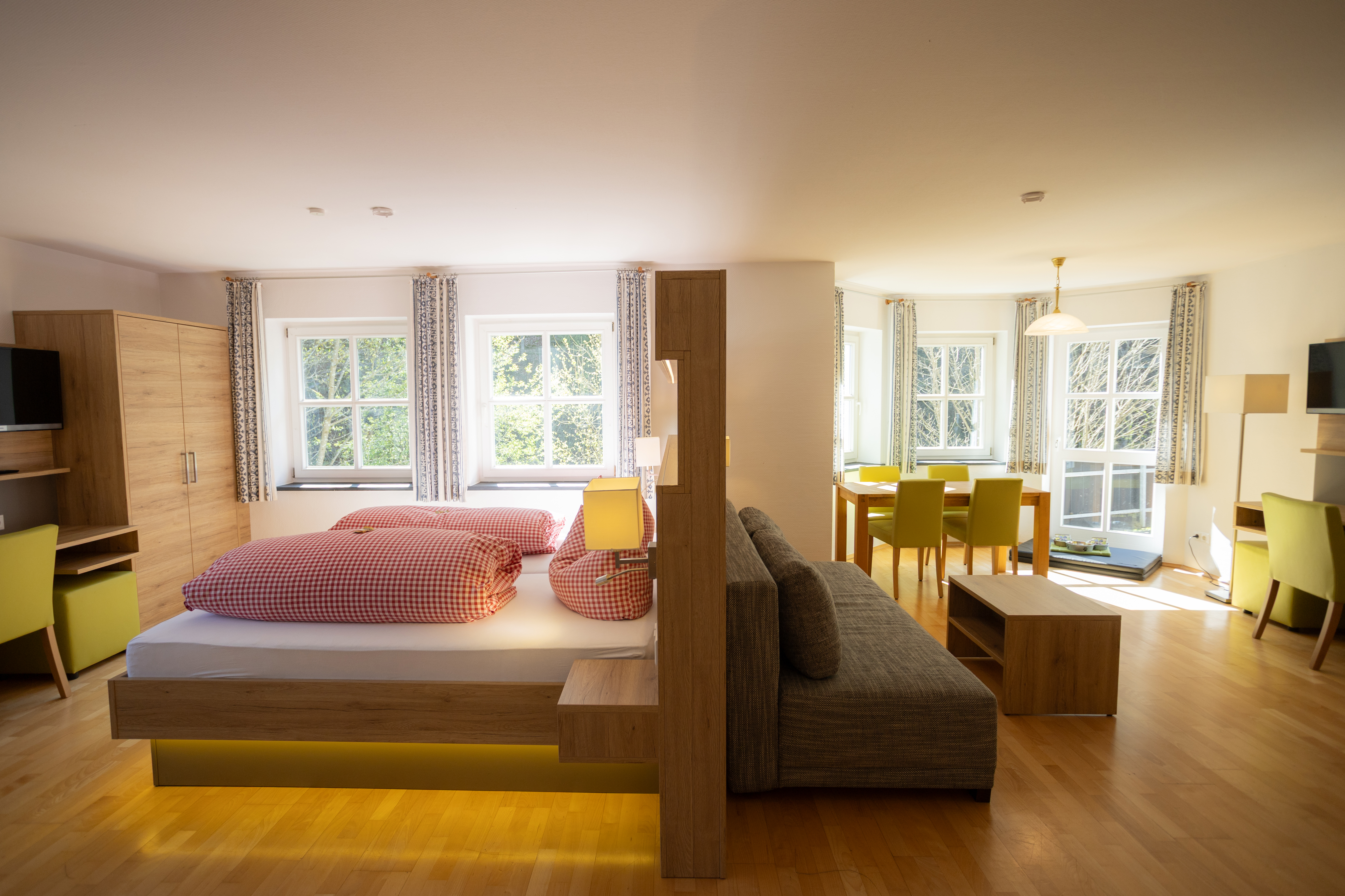 Urlaub-mit-Hund: Ferienwohung - Hotel Hubertushöhe