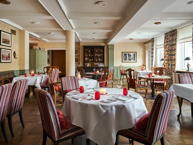 Urlaub-mit-Hund: Restaurant Novalis  - Relais & Châteaux Hardenberg Burghotel