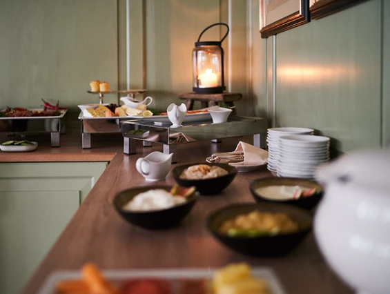 Urlaub-mit-Hund: Frühstücksbuffet  - Relais & Châteaux Hardenberg Burghotel