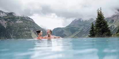 Hundehotel - Ofterschwang - Infinitypool mit Whirlpoolfunktion - Hotel Goldener Berg - Mountain Selfcare Resort