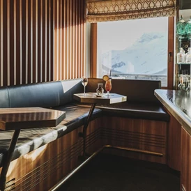 Urlaub-mit-Hund: Bar - Hotel Goldener Berg - Your Mountain Selfcare Resort