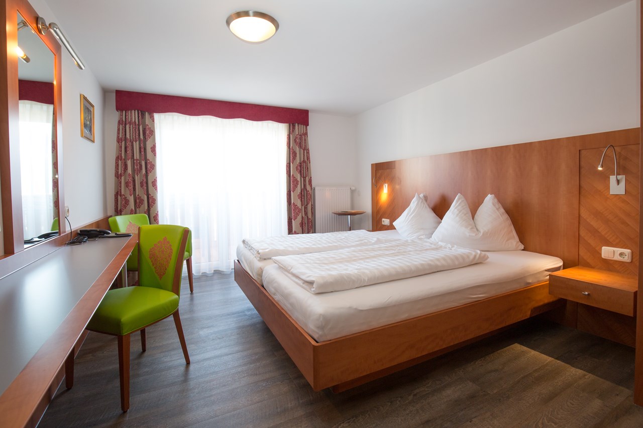 Hotel Bergfrieden Fiss in Tirol Zimmerkategorien Doppelzimmer