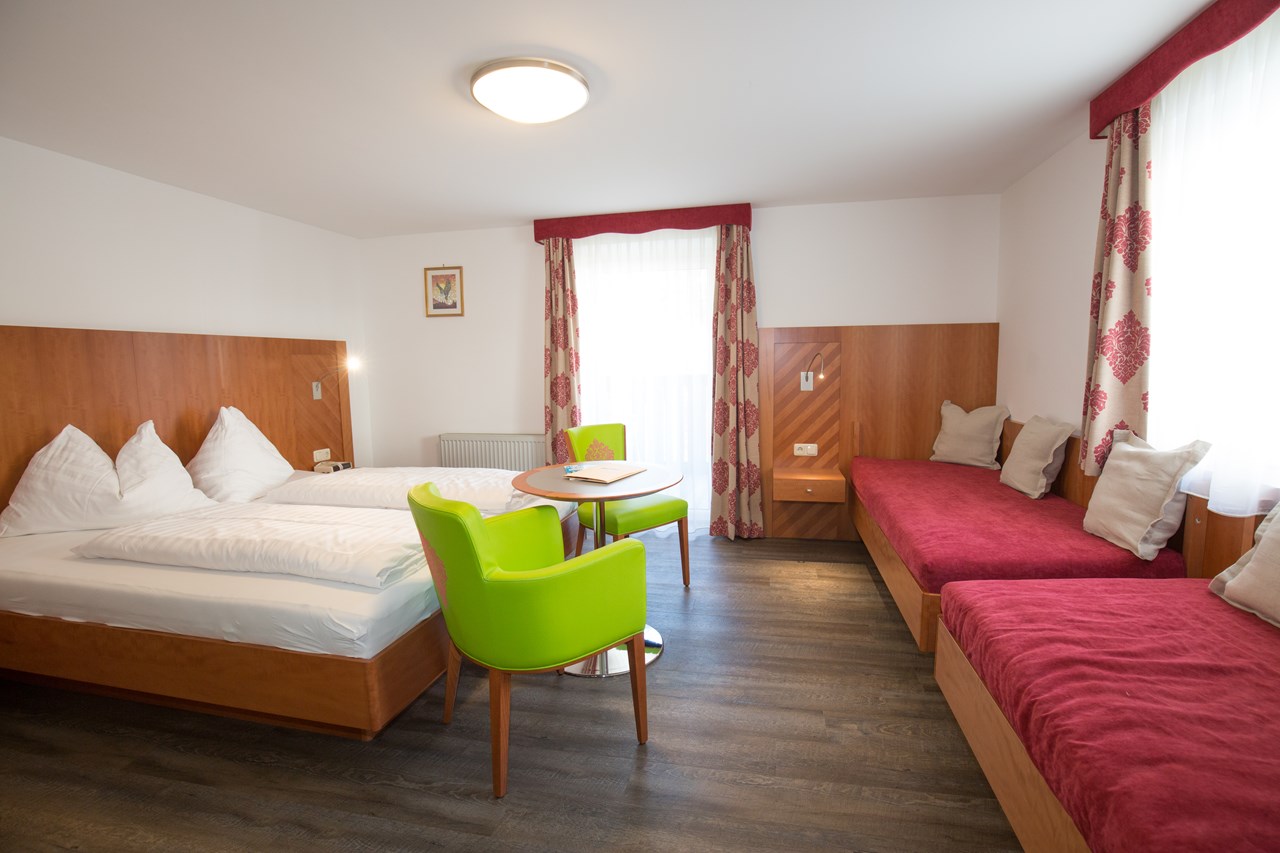 Hotel Bergfrieden Zimmerkategorien Drei/Vierbettzimmer