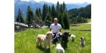 Hundehotel - Hund im Restaurant erlaubt - Dogsitting und Hundetraining - Hotel Bergfrieden Fiss in Tirol