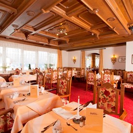 Urlaub-mit-Hund: Speisesaal - Hotel Bergfrieden Fiss in Tirol