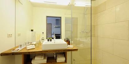 Hundehotel - Tauplitz - Badezimmer Chalet Riedlkar - Luxuslodge - Zeit zum Leben
