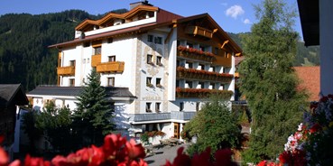 Hundehotel - Tiroler Oberland - Familienhotel Adler