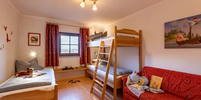 Hundehotel - Pools: Schwimmteich - Fewo Kathrin (EG): Kinderzimmer - Seimehof