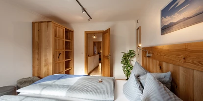 Hundehotel - Pools: Schwimmteich - Fewo Kathrin (EG): Schlafzimmer - Seimehof