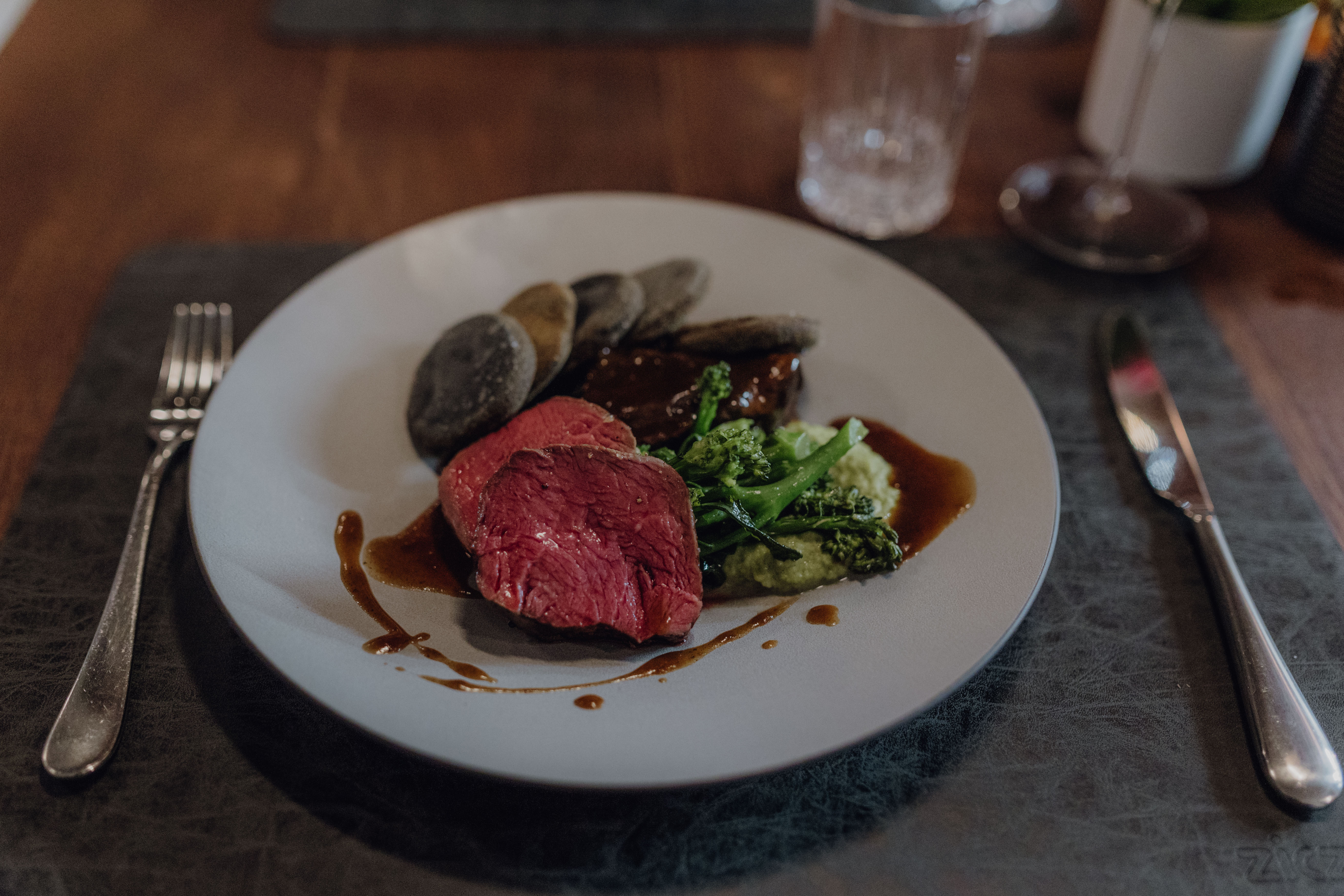 Urlaub-mit-Hund: Restaurant ESS:ENZ - Naturresort PURADIES - Essen | Trinken