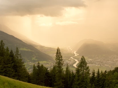 Hundehotel - Ladis - Ausblick vom Hotel - zu jeder Jahreszeit ein Naturkino - Inntalerhof - DAS Panoramahotel