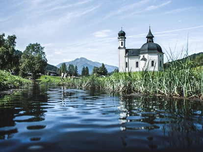 Hundehotel - Ladis - Das Seekirchl - Wahrzeichen von Seefeld - Inntalerhof - DAS Panoramahotel