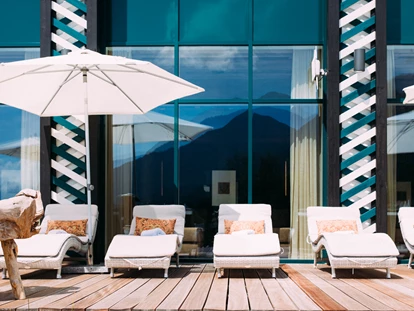 Hundehotel - Pools: Schwimmteich - Spa Chalet - Alpin Resort Sacher
