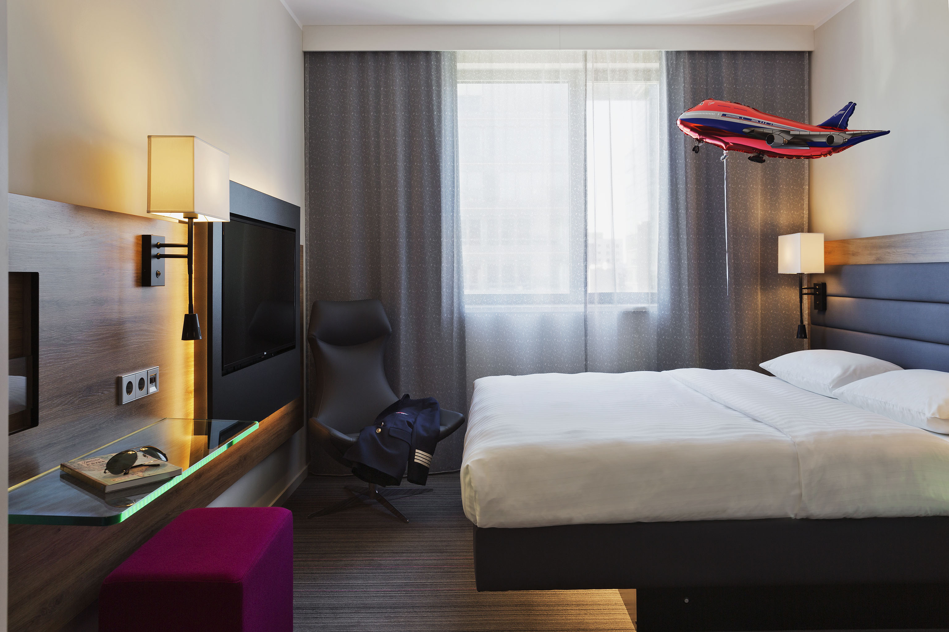 Moxy Vienna Airport Zimmerkategorien MOXY Sleeper Zimmer mit Queensize-Bett