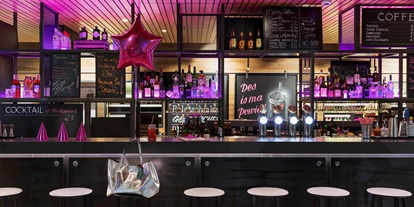 Hundehotel - Unterkunftsart: Hotel - Baden (Baden) - Bar - Moxy Vienna Airport