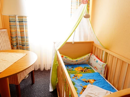 Hundehotel - Verpflegung: Halbpension - Mecklenburg-Vorpommern - Kinderbett - Familienhotel am Tierpark