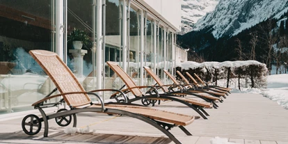 Hundehotel - Preisniveau: gehoben - Grindelwald - Liegen auf der Terrasse - Sunstar Hotel Grindelwald - Sunstar Hotel Grindelwald