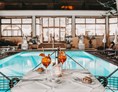 Urlaub-mit-Hund: Abendessen am Pool - Sunstar Hotel Brissago - Sunstar Hotel Brissago