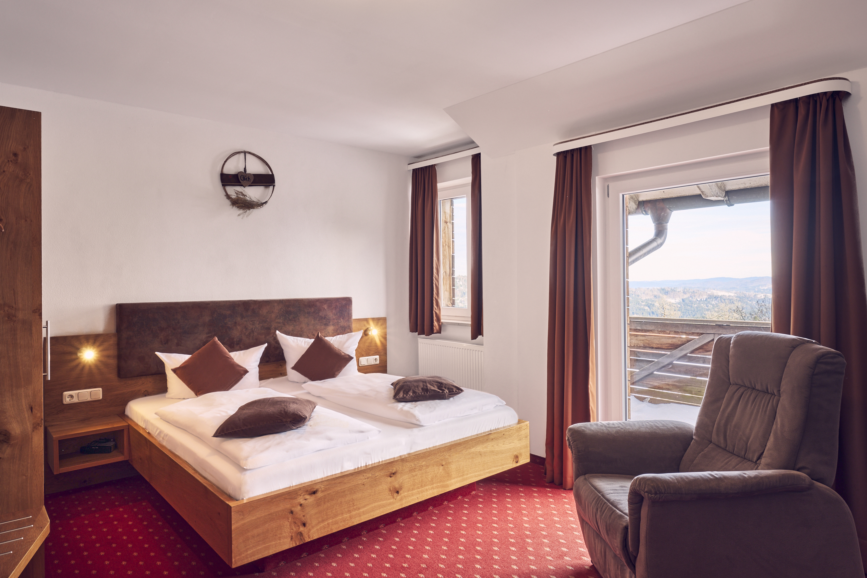 Hunderesort Waldeck Zimmerkategorien Einraum-Aussichts-Suite 