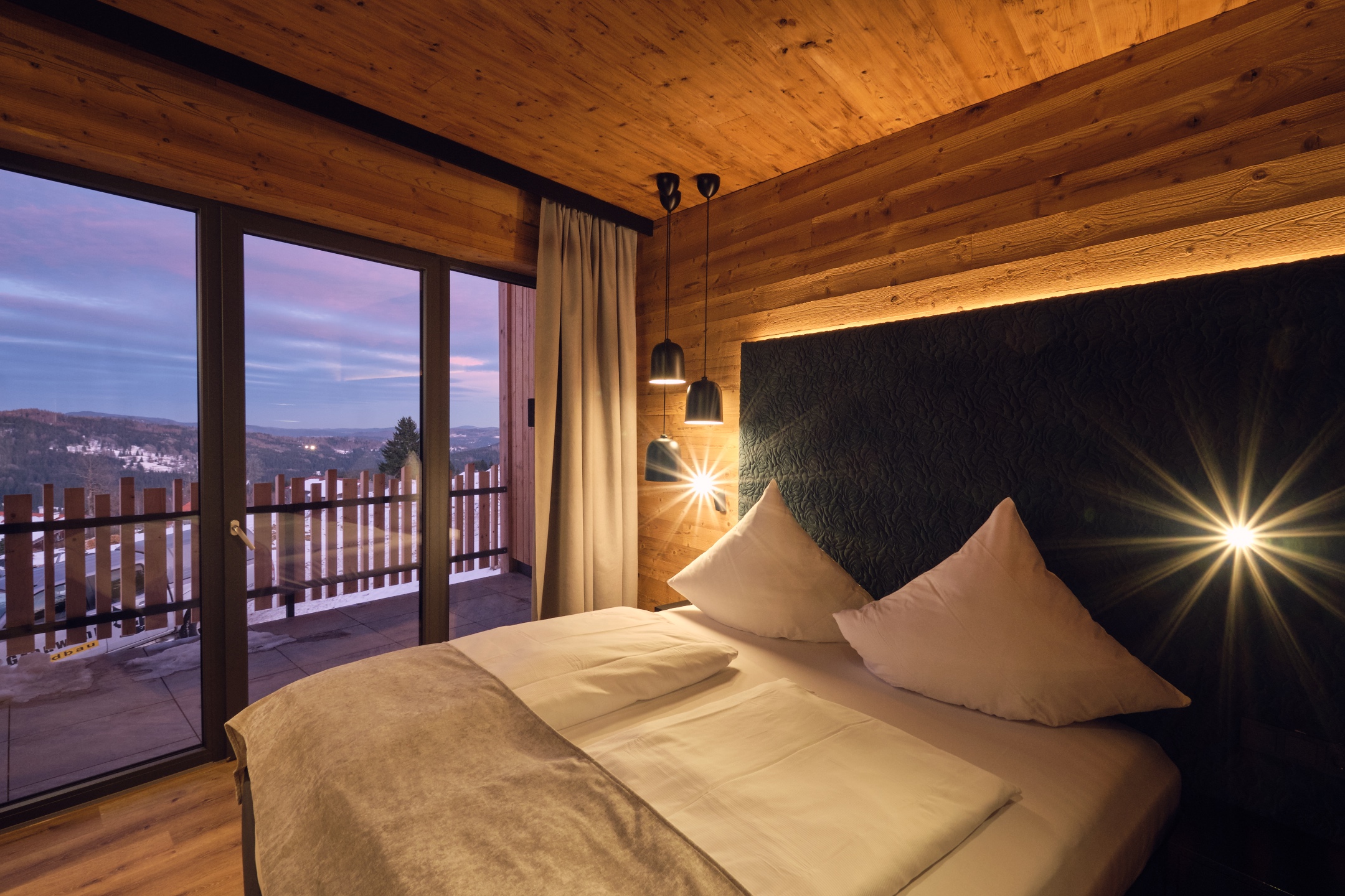 Urlaub-mit-Hund: Loft - Hunderesort Waldeck - Wohnen | Schlafen