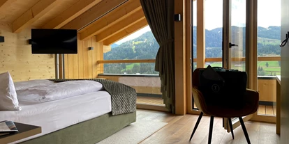 Hundehotel - Pools: Schwimmteich - Torghele's Wald & Fluh