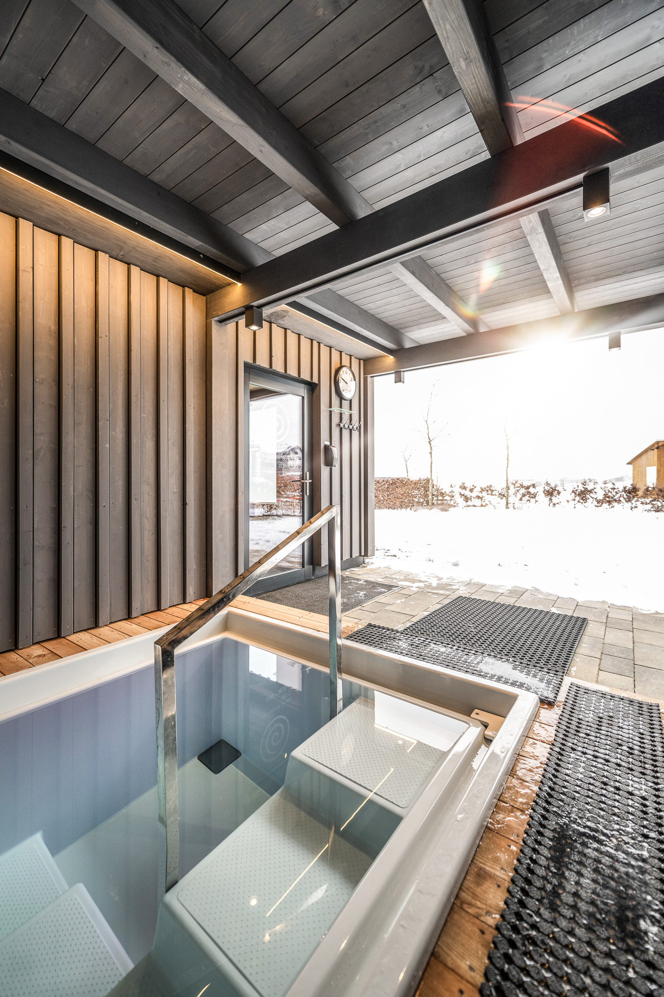 Urlaub-mit-Hund: Frischwasser Tauchbecken  - Landrefugium Obermüller ****S - Wasser | Wellness