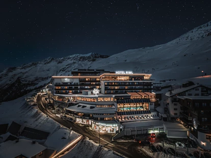Hundehotel - Doggies: 3 Doggies - Hotel Riml bei Nacht - SKI | GOLF | WELLNESS Hotel Riml****S