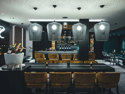 Hundehotel - Doggies: 3 Doggies - Blue Birdie Bar - SKI | GOLF | WELLNESS Hotel Riml****S