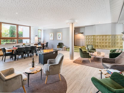 Hundehotel - Verpflegung: Halbpension - Baden-Württemberg - Gästelounge im Gästehaus Himmelreich - Hotel-Resort Waldachtal