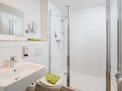 Hundehotel - Verpflegung: Halbpension - Baden-Württemberg - Badezimmer Beispiel - Hotel-Resort Waldachtal