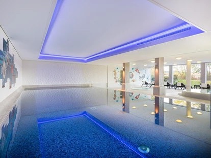 Hundehotel - Verpflegung: Halbpension - Baden-Württemberg - Schwimmbad Gästehaus Himmelreich - Hotel-Resort Waldachtal