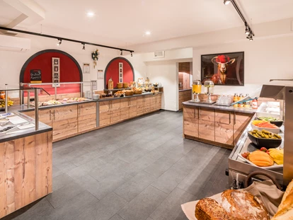 Hundehotel - Verpflegung: Halbpension - Baden-Württemberg - Frühstücksbuffet Haupthaus - Hotel-Resort Waldachtal