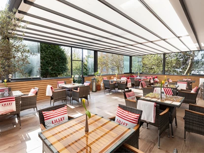 Hundehotel - Doggies: 3 Doggies - Die Terrasse  - Bodensee Hotel Storchen