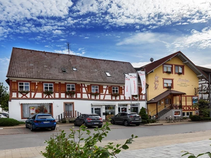 Hundehotel - Doggies: 3 Doggies - Aussenansicht Storchen - Bodensee Hotel Storchen