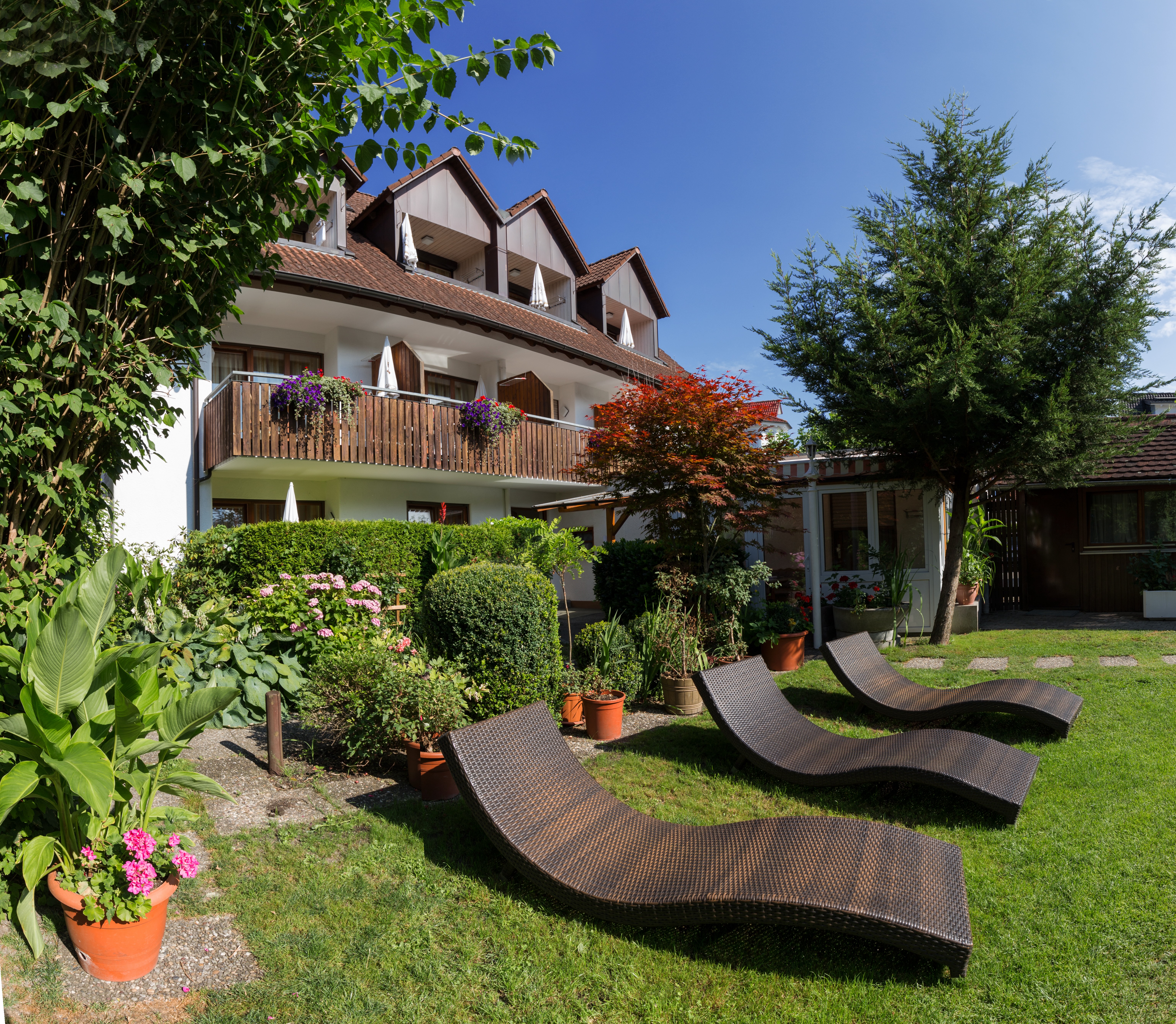 Urlaub-mit-Hund: Garten im Bodensee Hotel Storchen - Bodensee Hotel Storchen 