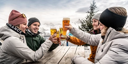 Hundehotel - Doggies: 3 Doggies - Skipiste und Lift befinden sich direkt neben dem Hotel - Panoramahotel Oberjoch