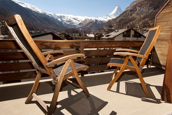 Urlaub-mit-Hund: Zimmer mit Balkon zur Südseite / Matterhornblick - Sunstar Hotel Zermatt