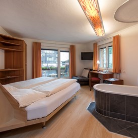 Urlaub-mit-Hund: Doppelzimmer mit Badewanne - Sunstar Hotel Zermatt - Sunstar Hotel Zermatt